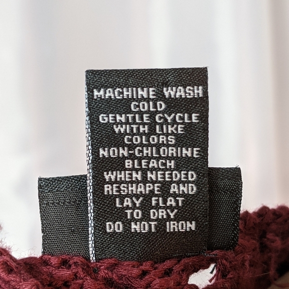 RUE 21 Knit Round Neck Tank Top Burgundy Size Small - Picture 4 of 10